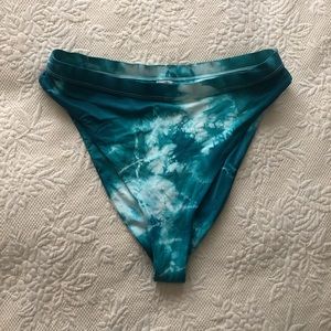 Dippin’ Daisy’s high waisted bikini bottoms